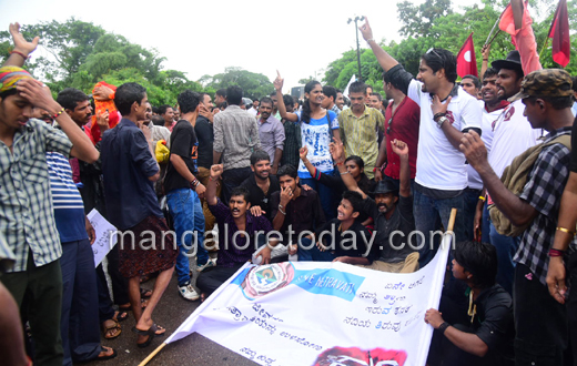Yettinahole protest in uppinangady